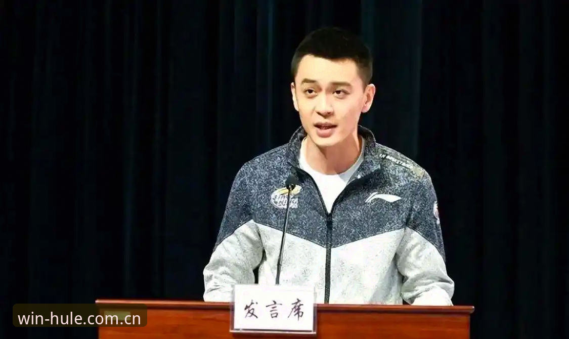揭秘杨鸣一句话背后的真相：C罗的压力，比我们想的更具体